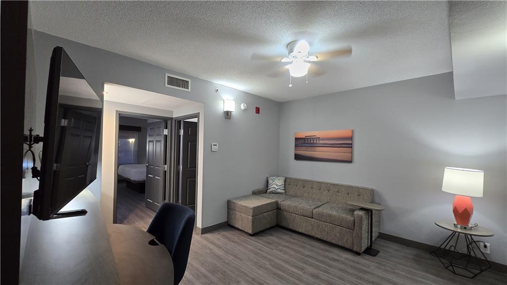 Savannah Gateway & Hotel 3*